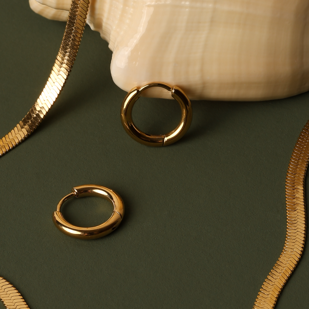 Classic Plain Hoop Earrings, 14–21 mm