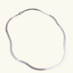 Flat Herringbone Chain Necklace — Chelsea