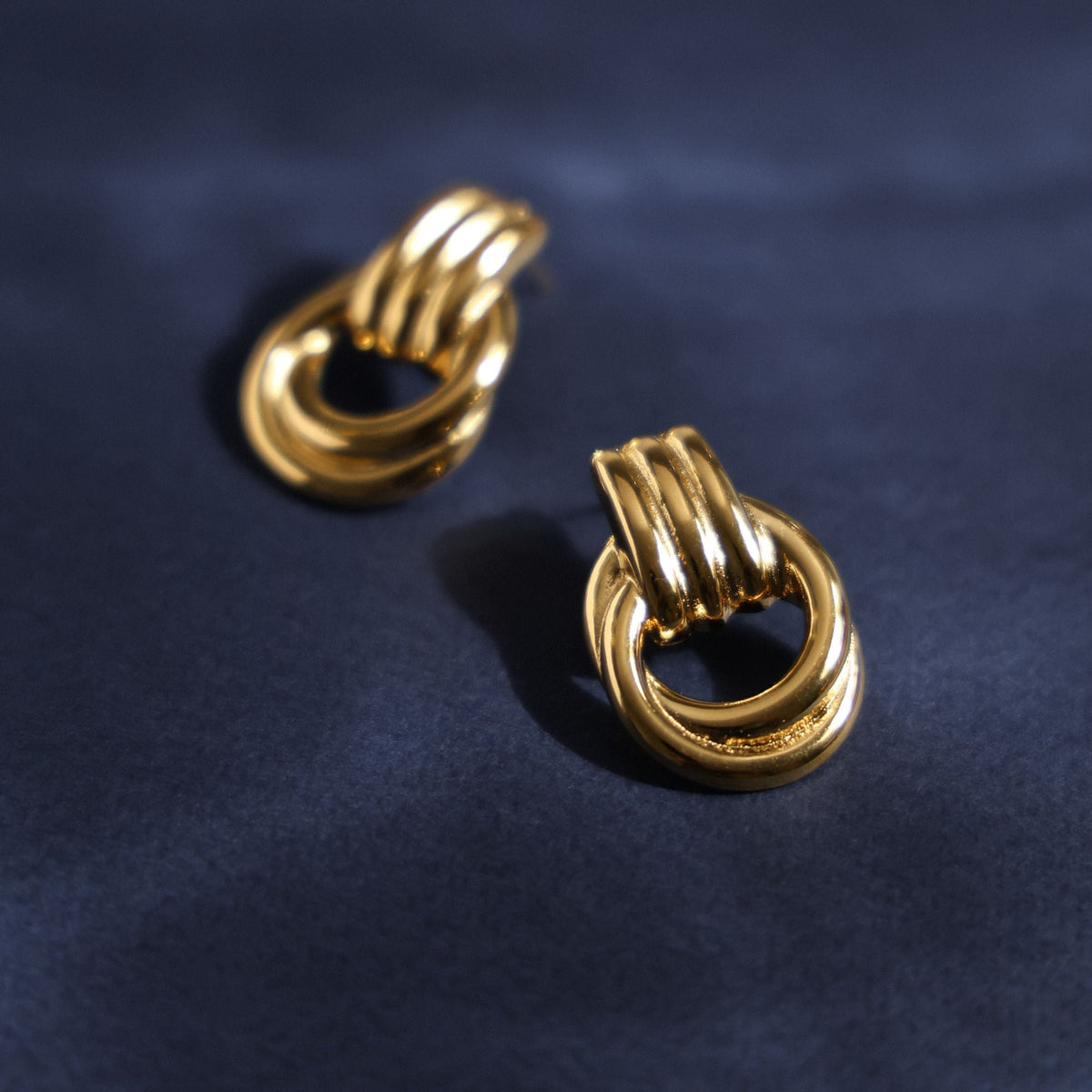 Sculptural Double Oval Drop Earrings — Louvres