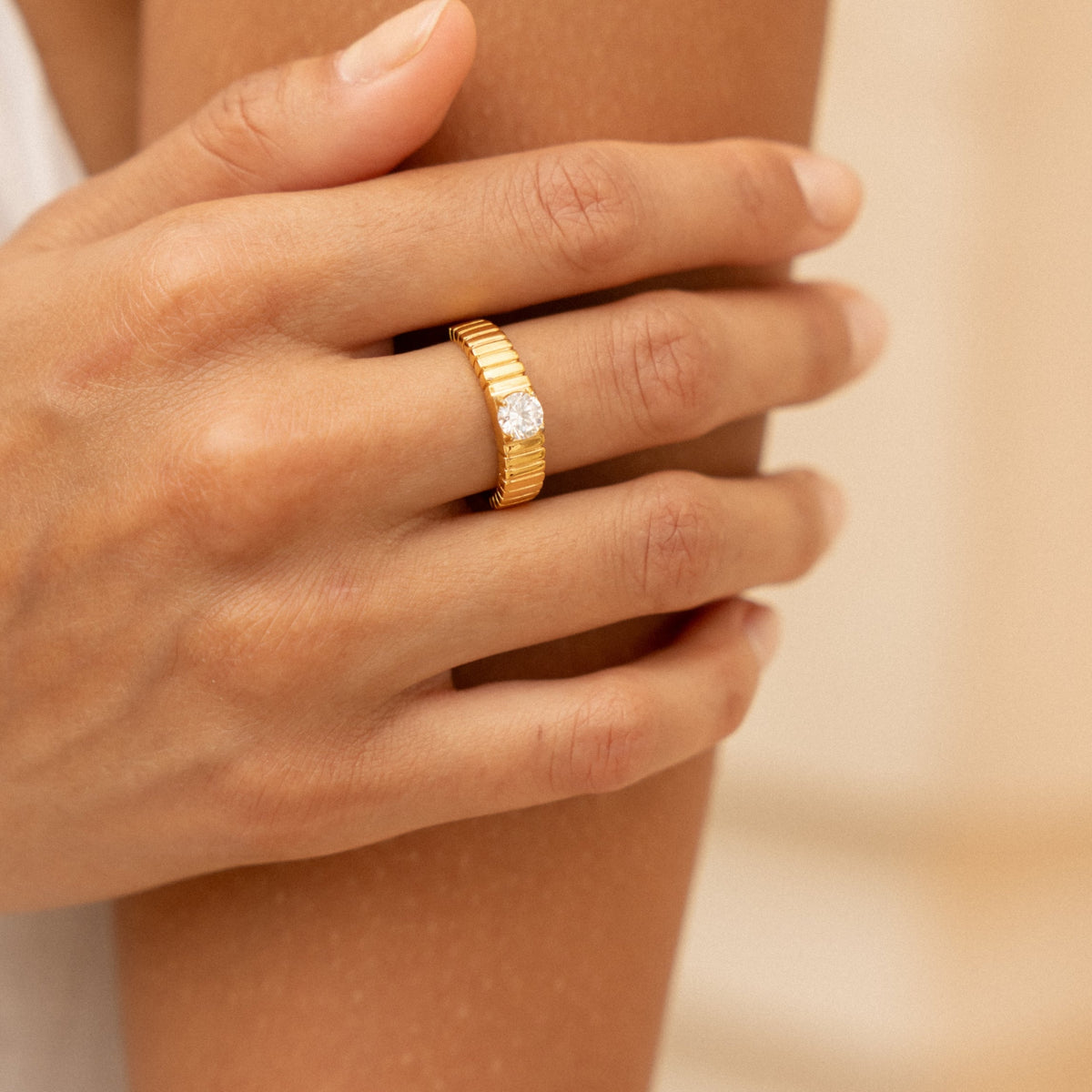 Round White Zircon Ribbed Ring — Aspen