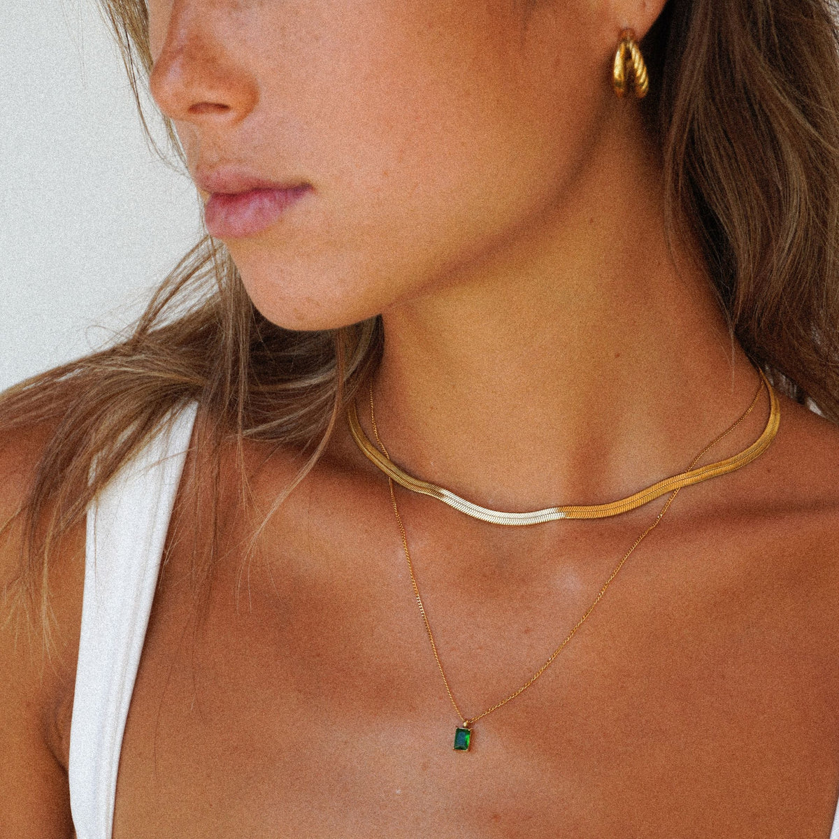 Green Rectangular Stone Necklace, 6 × 4 mm