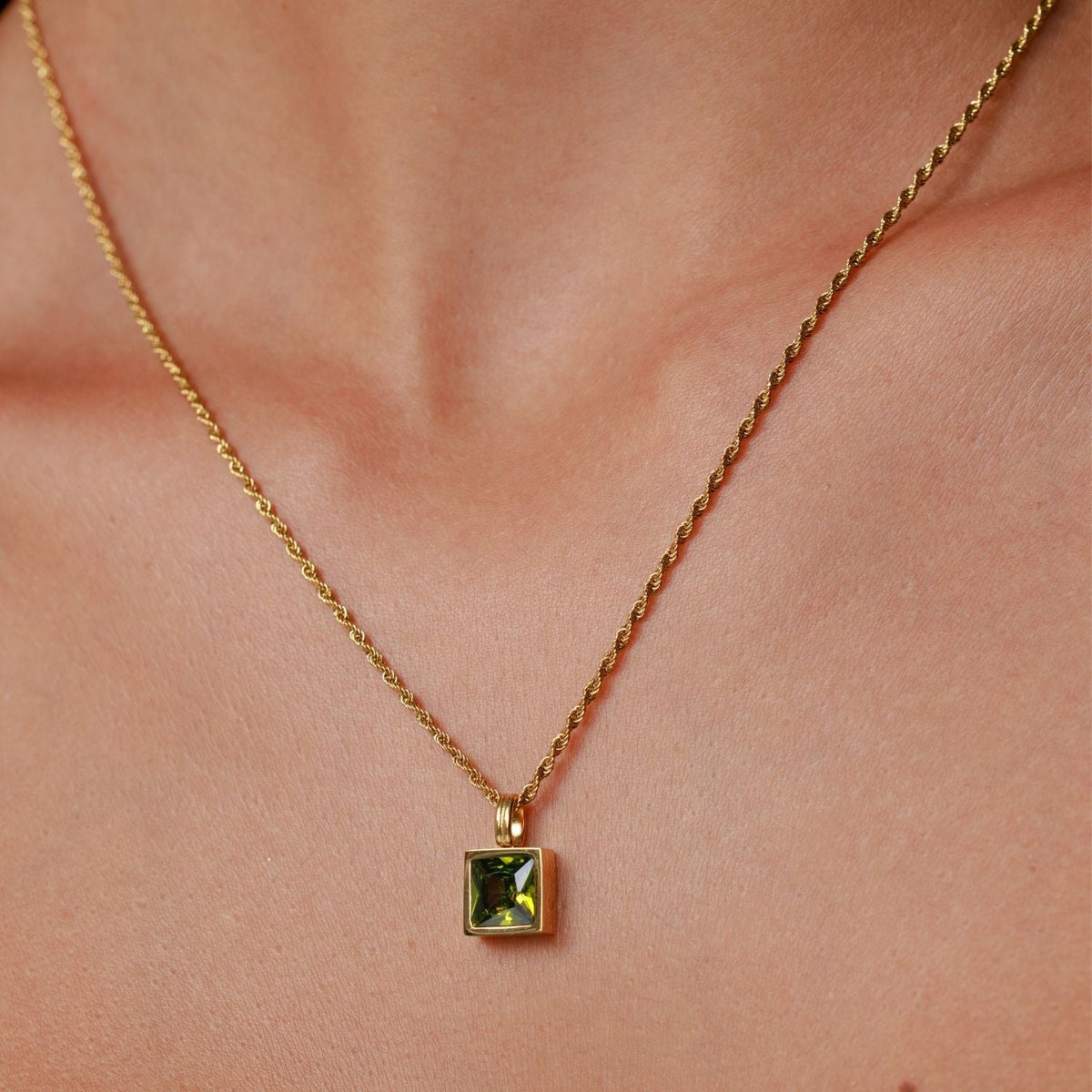 Square Green Zircon Rope Necklace — Verde