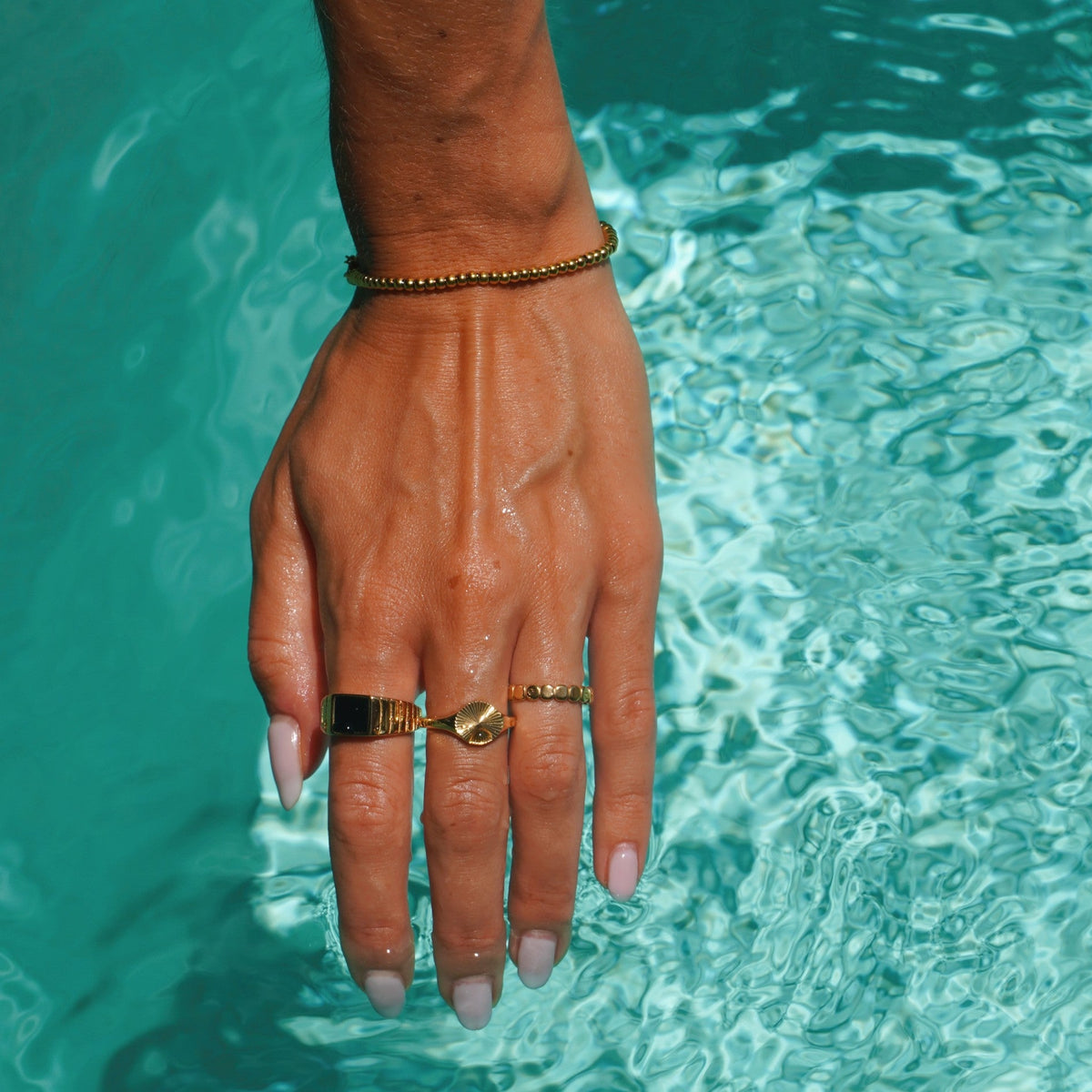 Black Onyx Ribbed Signet Ring — Kaya