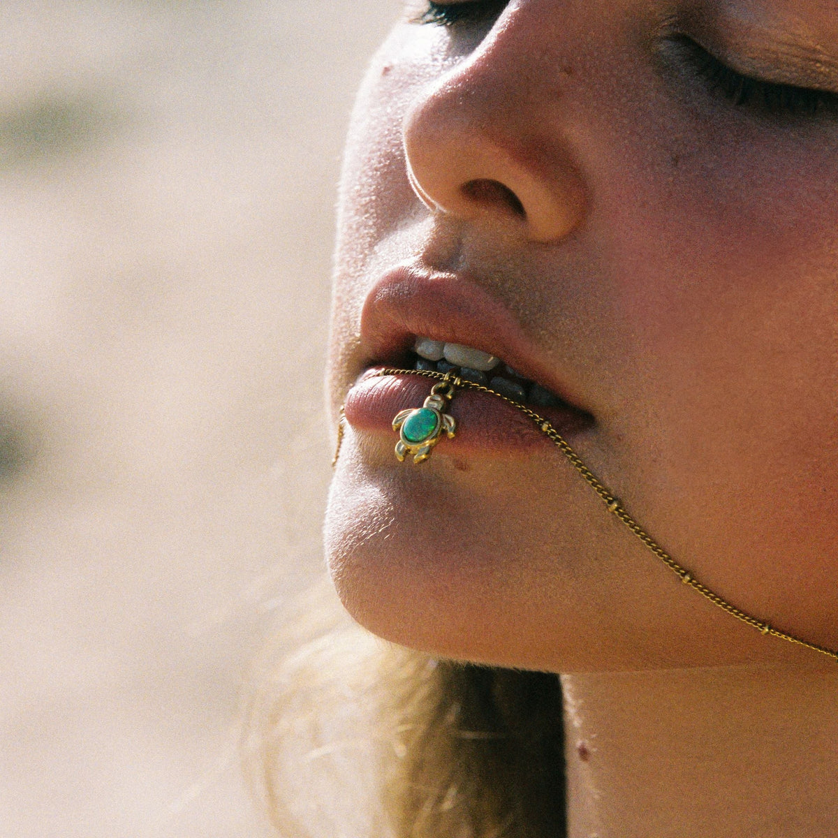 Simulated Opal Turtle Necklace, 45 cm