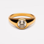 Round Zircon Signet Ring, Gold PVD Steel — Soleil